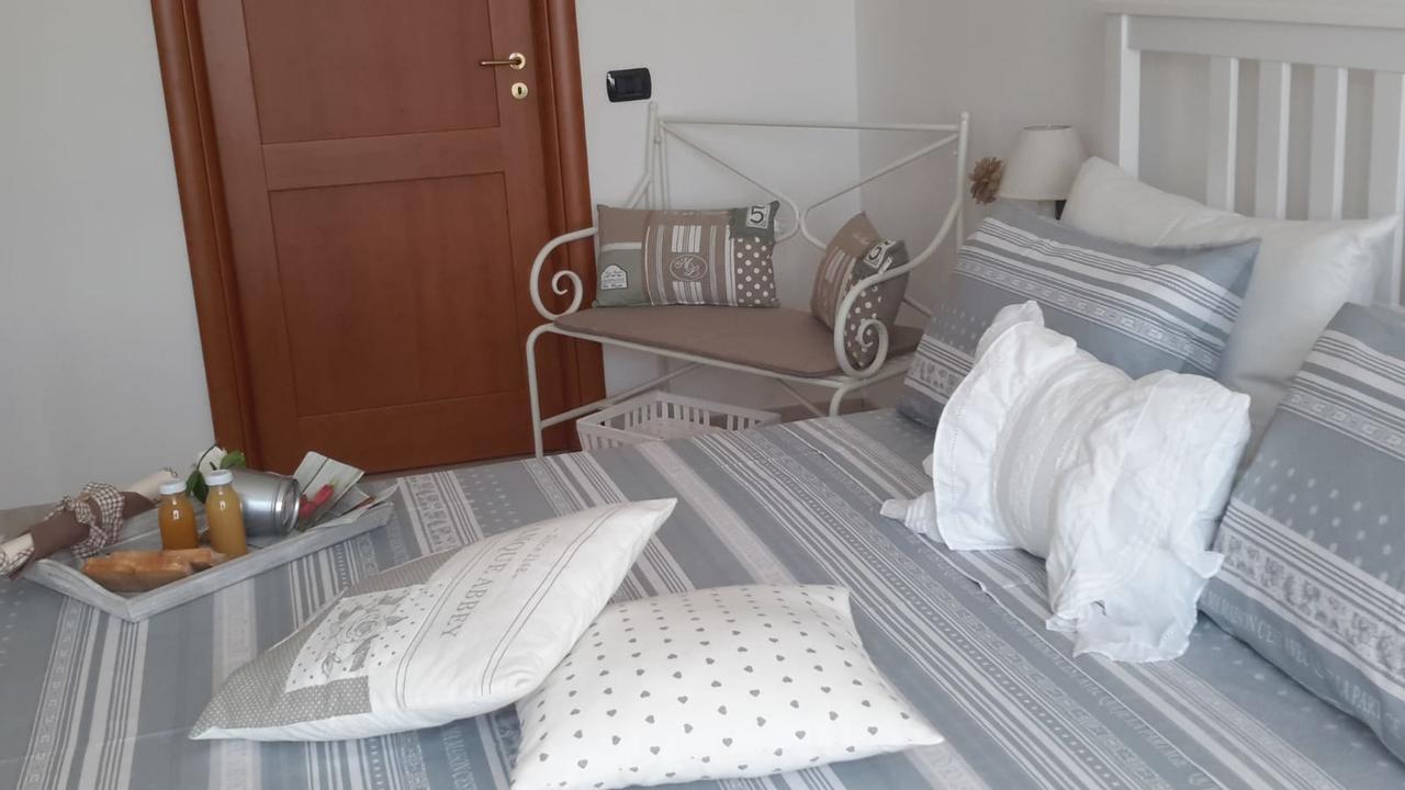 Beti House Heart'S And Roses Rooms ปอนเต กาเลเรีย ภายนอก รูปภาพ