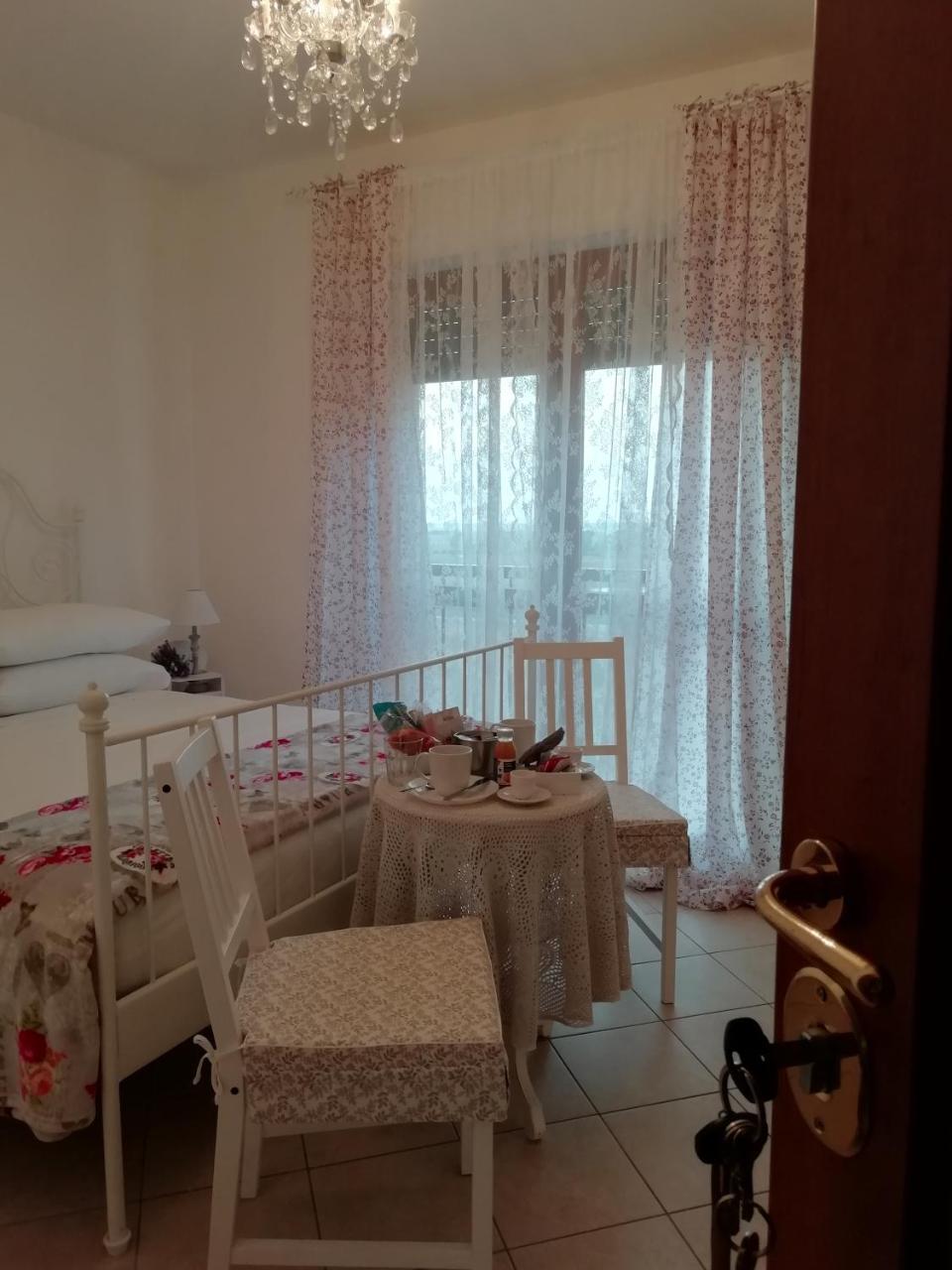 Beti House Heart'S And Roses Rooms ปอนเต กาเลเรีย ห้อง รูปภาพ